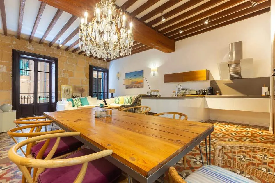Exceptional old town apartment in top location