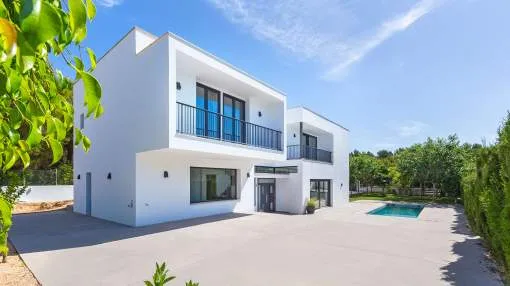 Modern villa near the coast Modern villa near the coast