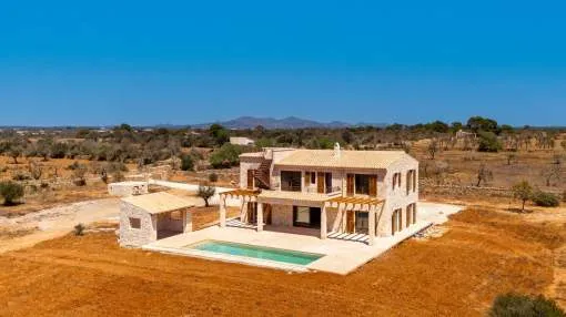 Modern newly built finca with panoramic views stretching to the sea near Modern newly built finca with panoramic views stretching to the sea near
