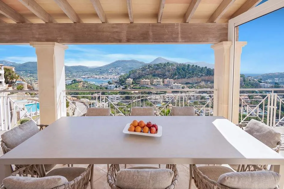 Cala Moragues: Luxury penthouse with spectacular sea views