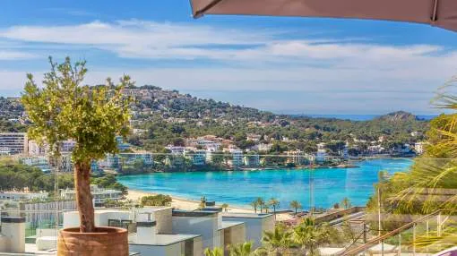 High-end villa in a quiet location above the bay