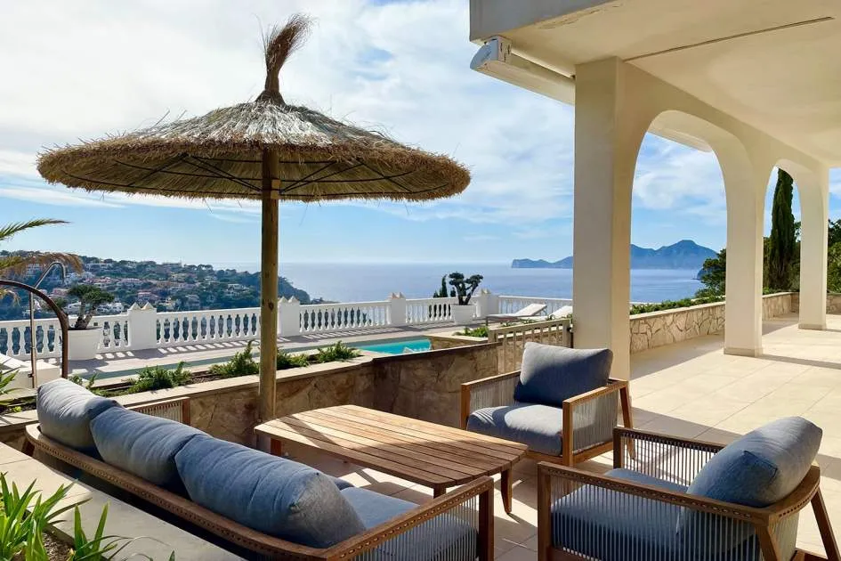 3-bedroom villa with fantastic sea view for rent