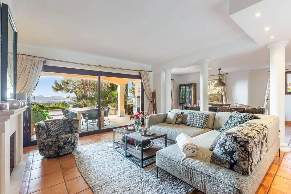 Mediterranean sea view villa in exclusive golf residence