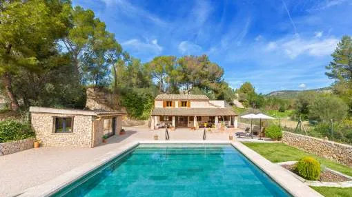 Sunny finca in a tranquil location close to the village center Sunny finca in a tranquil location close to the village center