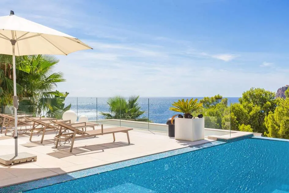 Cala Llamp: New construction villa with fantastic sea view
