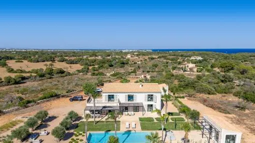 Exclusive design finca near the sea