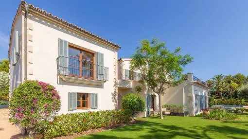 Luxurious villa in tranquil residential area