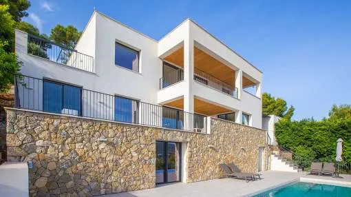Spectacular villa with fantastic sea and panoramic views