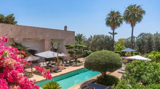 Charming, elegant finca property with guest house, vacation rental license and tennis court