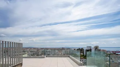 Luxurious duplex penthouse with fantastic panoramic views
