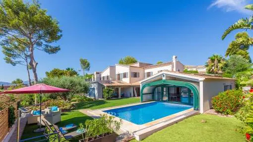 Luxurious villa in tranquil residential area