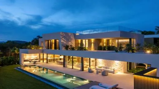 Luxurious designer villa in an privileged location