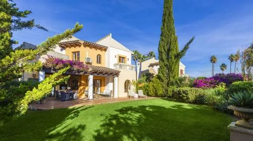 Sunny villa with private pool in Mediterranean development