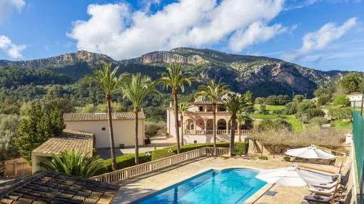 Spectacular historic country estate with a wide range of possible uses Spectacular historic country estate with a wide range of possible uses