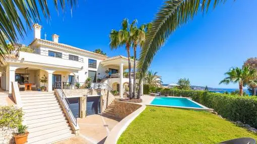 Beautiful villa with sensational views in a top location