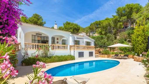 Charming beach house-style villa in prime residential location Charming beach house-style villa in prime residential location