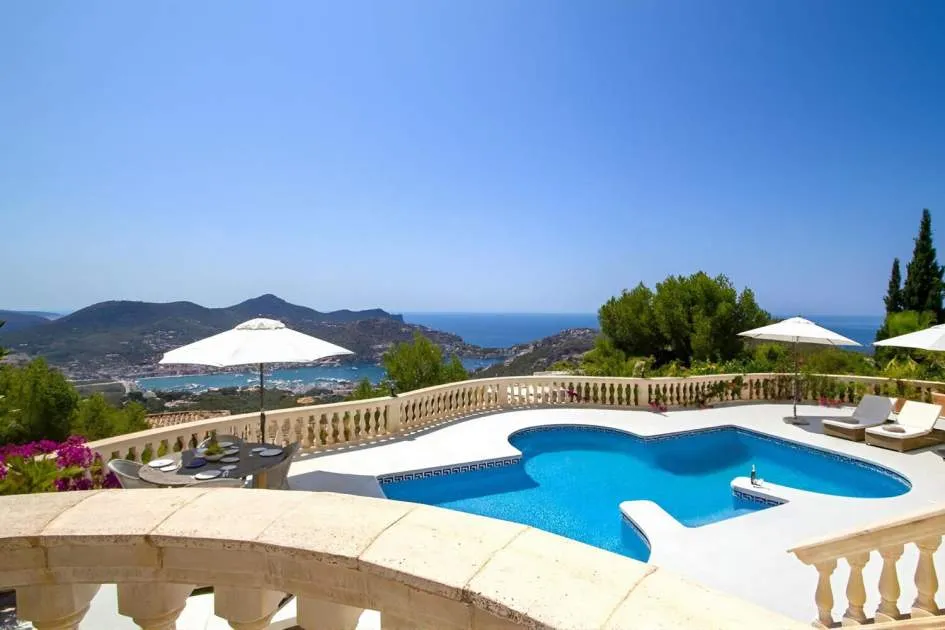 Montport: Prestigious villa with fantastic views