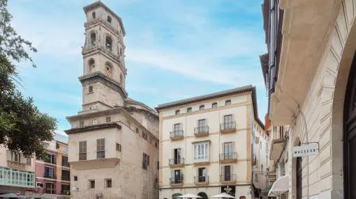Old town house with 10 apartments in top location Old town house with 10 apartments in top location