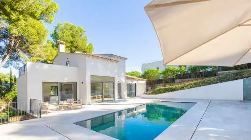 Attractive villa in quiet location with vacation rental license