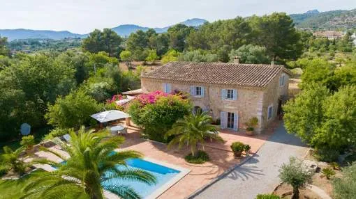 Idyllically situated finca with beautiful panoramic views