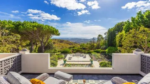 Stunning property with spectacular views